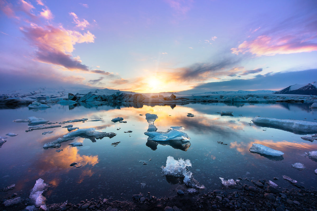 iceland-midnight-sun-photography-13-1630387327.jpg